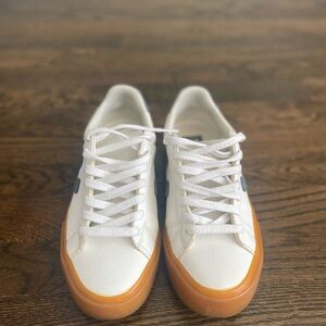 Women's Sneakers Veja. Size 38 or 7 USA, CAMPO LEATHER WHITE CALIFORNIA NATURAL